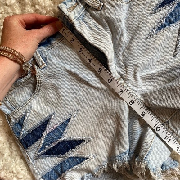 Blank NYC | The Barrow Vintage High Rise Shorts | 3” Inseam - Picture 12 of 12